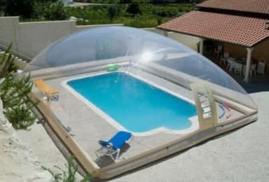 Tente dôme gonflable au-dessus du sol pour piscine avec souffleur et pompe (6 x 3 x 2,5 m)